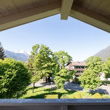 Bergzauber Apartman *